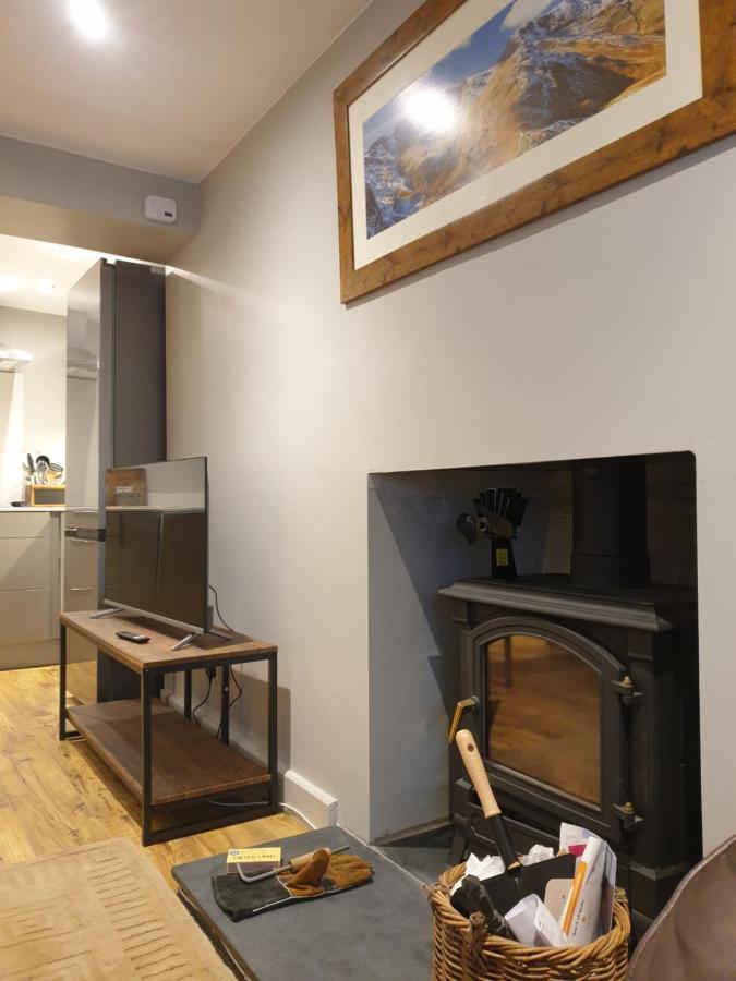 No8 3 Bed Cottage Winter Deals Offered 3 Nights Or More Nov-Mar Backbarrow Room photo